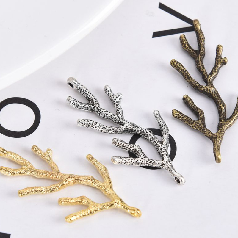Jewelry Making In La - [HS][LA]10 Stück/Set Vintage Legierung Ast-Anhänger Schmuckzubehör